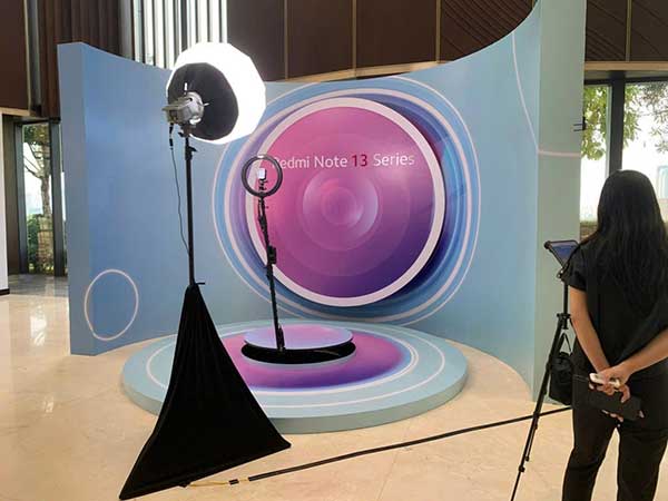 Tăng Kết Nối & Lan Tỏa Văn Hóa: Photobooth 360 Độ Cho Sự Kiện Nội Bộ Doanh Nghiệp - ĐT: 0912502060 don vi cho thue buc xoay 360 do