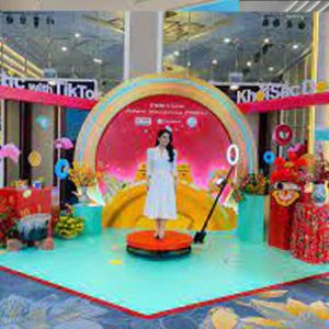 tìm công ty quảng cáo - ĐT: 0912502060 tim-y-tuong-thiet-ke-booth-voi-buc-quay-video-photoboth-360-do