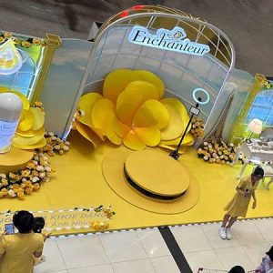 y-tuong-booth-voi-buc-video-360-photobooth